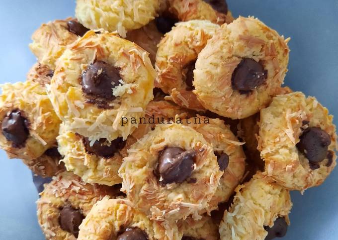 Coco Crunch Thumprint Cookies (renyah & gurih)