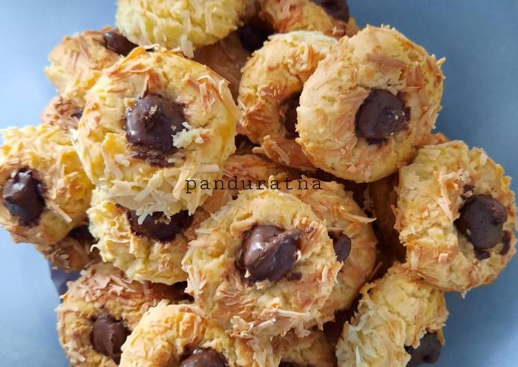 Coco Crunch Thumprint Cookies (renyah & gurih)