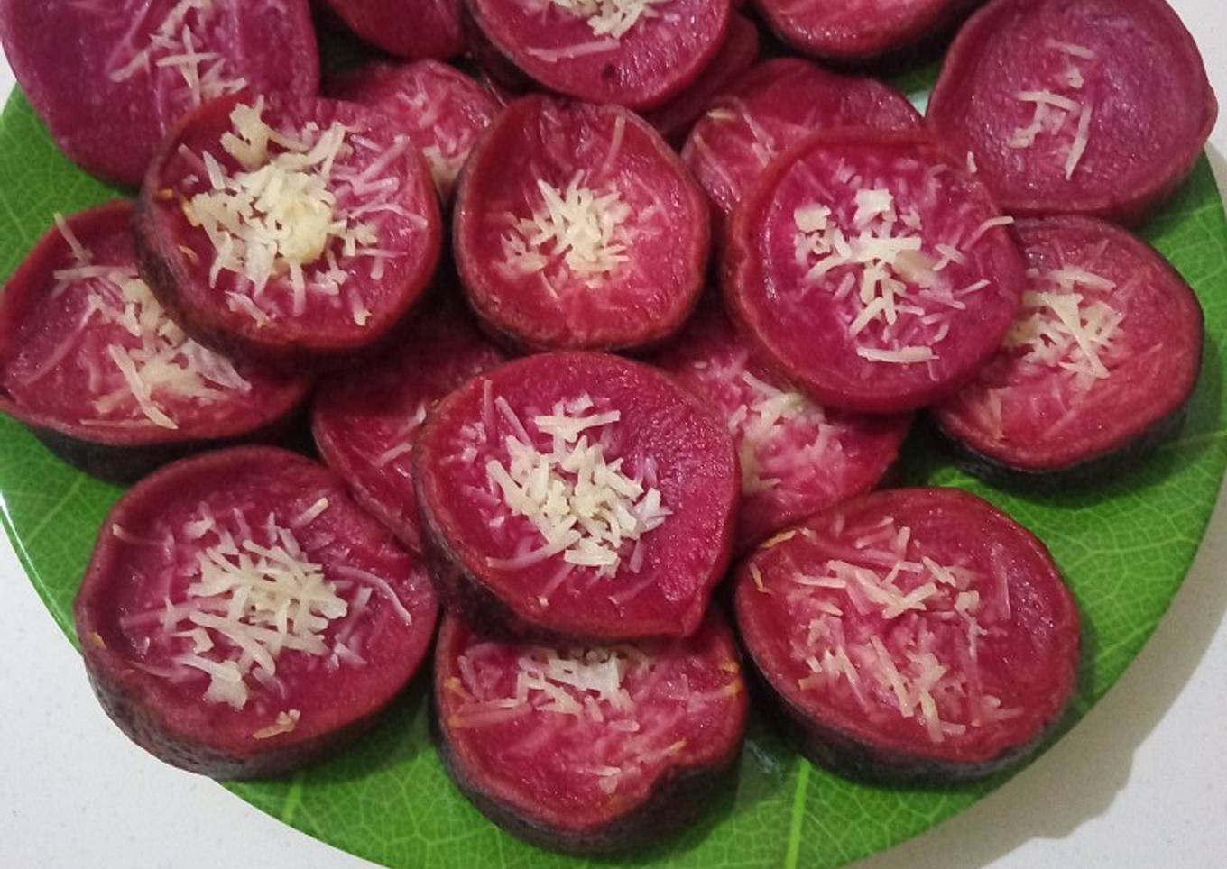 Kue Lumpur Buah Naga
