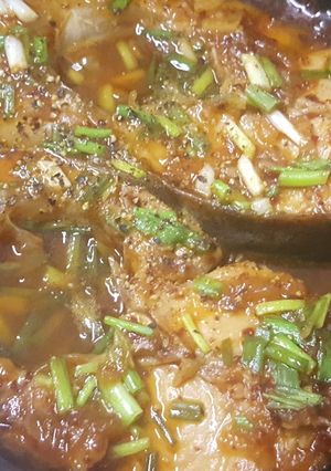 Hình của món Cá hú kho tộ.