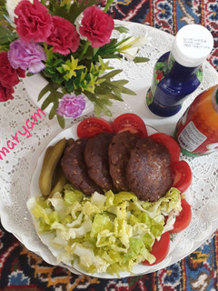 عکسی از دستور همبرگر خانگی