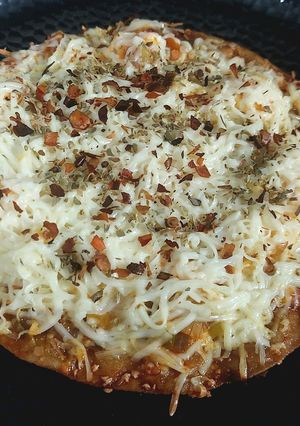 A picture of ROTI PIZZA from LEFTOVER VEGETABLE JALFREZI.