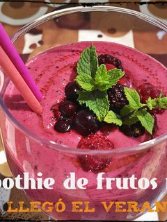 Una foto de Smoothie de frutos rojos