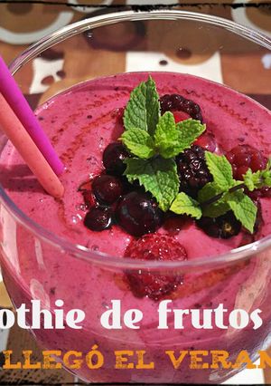 Una foto de Smoothie de frutos rojos