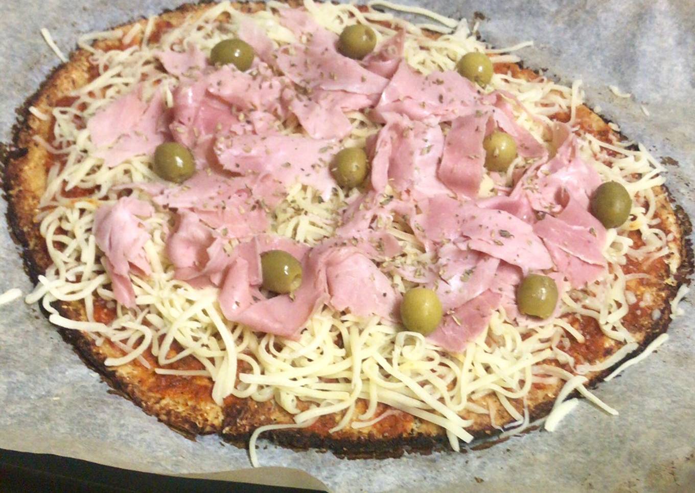 Pizza sin lácteos y con base de coliflor