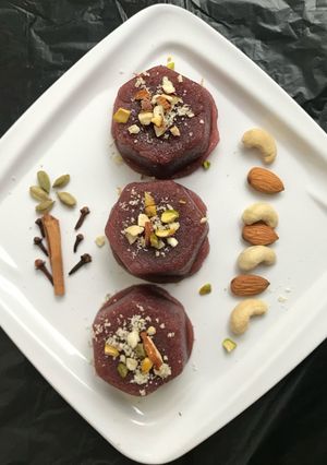 A picture of Halva Pudding.