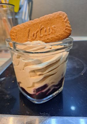 Une photo de Verrine myrtille speculoos