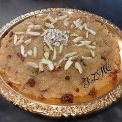 A picture of 🫕Sooji_Halwa🫕(semolina pudding).