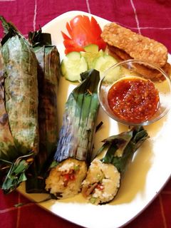 Foto resep Nasi bakar teri & petai