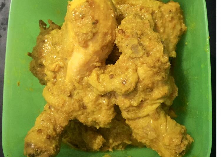  Resep  Ayam  ungkep  stok tinggal goreng  oleh Novia A Y 