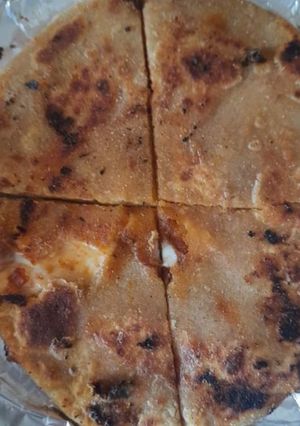 A picture of Aloo paratha.