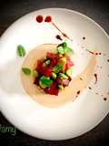 TARTARE DI TONNO MARINATO IN SALSA DI SOIA, FAVE E MENTA