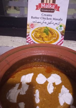 A picture of Creamy butter chicken.