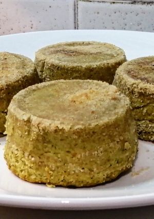 Foto di Sformatini di broccoli con cuore di Montasio