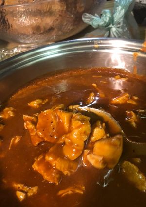 Una foto de Mole Rojo con Carne de Puerco
