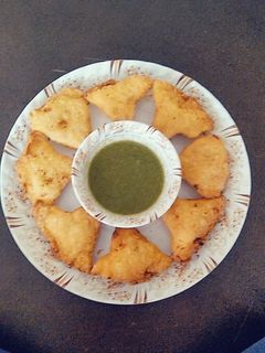 समोसा (Samosa recipe in Hindi) रेसिपी मुख्य फोटो