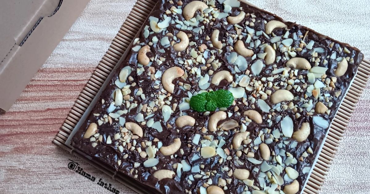 Triple peanut fudgy brownies