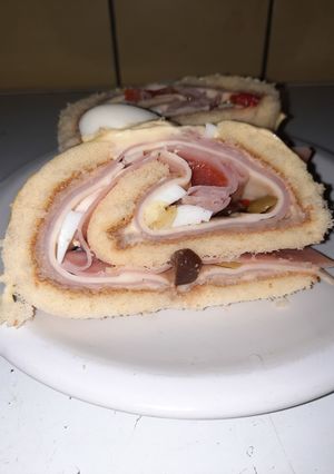 Una foto de Pionono salado