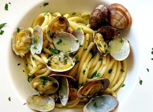 Foto di Spaghettoni alle vongole veraci