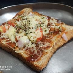 Quick bread pizza A picture of Quick bread pizza.
