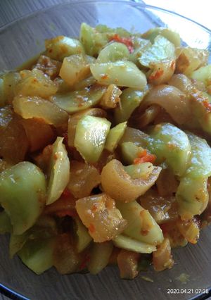 Foto resep Oseng mentimun with cow skin hot....!!😱
