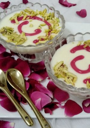 A picture of Muhallebi - An Arabic Dessert.