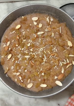 A picture of Suji ka Halwa.