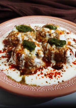 পাউরুটির দই বড়া (Bread doi bora recipe in bengali) রেসিপির প্রধান ছবি