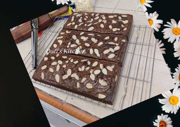 Rahasia Menghidangkan Brownies Panggang yang Bikin Ngiler!