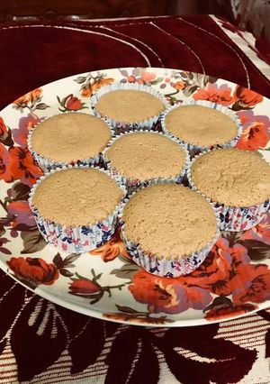 A picture of Vanilla Cupcakes.