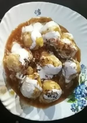 A picture of Dahi vada recipe.
