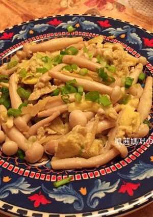 A picture of Silky Eggs with White Beech Mushrooms (Full Version).