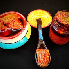 Mango pickle A picture of Mango pickle.