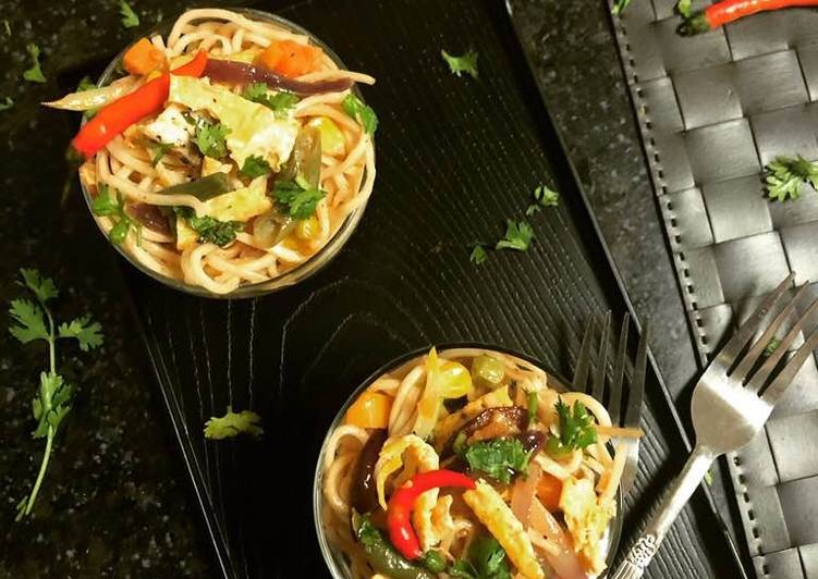 Steps to Make Speedy Egg Noodles Stir Fry