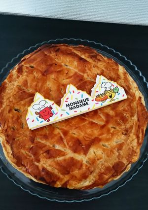 Une photo de Galette des rois crème frangipane et mirabelles