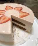 草莓慕斯巧克力蛋糕
