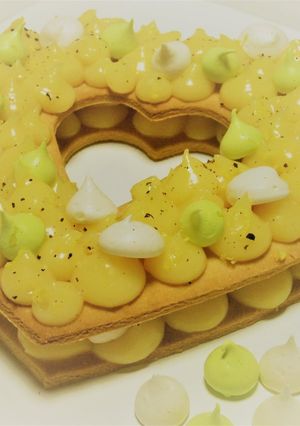Une photo de Tarte au citron en cœur façon number cake