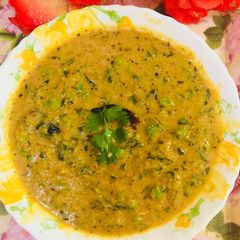 A picture of Methi matar malai restaurant style.