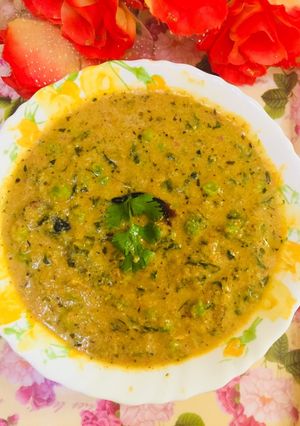 A picture of Methi matar malai restaurant style.