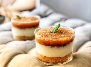 Foto principal de Postre en vasitos de piña al brandy
