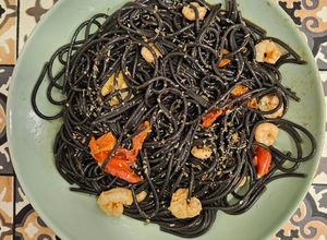 Una foto de Spaghetti Nero a la Vongole