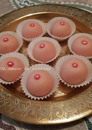 Une photo de Boules de pâte d'amandes sans cuisson ☕
