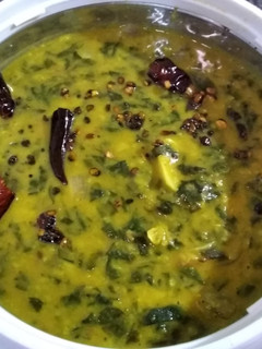 கீரை குழம்பு (Keerai kulambu recipe in tamil) செய்முறை முக்கிய புகைப்படம்