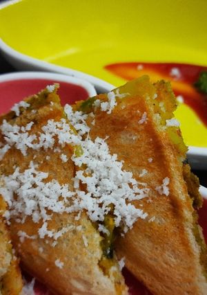 સેન્ડવીચ (Sandwich Recipe in Gujarati) રેસીપી મુખ્ય ફોટો