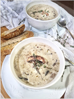 Una foto de Sopa de champiñones