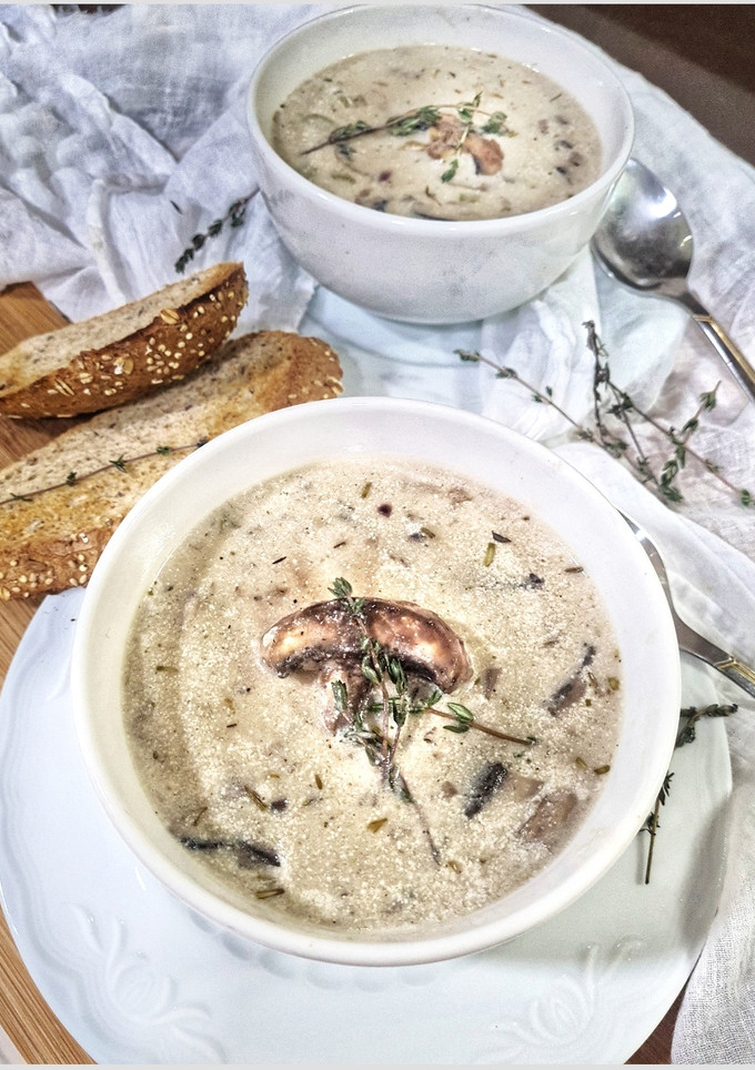 Una foto de Sopa de champiñones