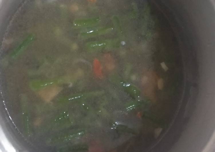 Sayur bening kacang panjang
