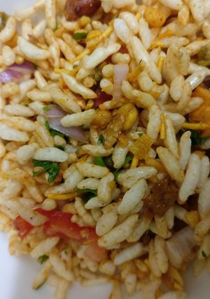 A picture of Bhel (Indian Street food).