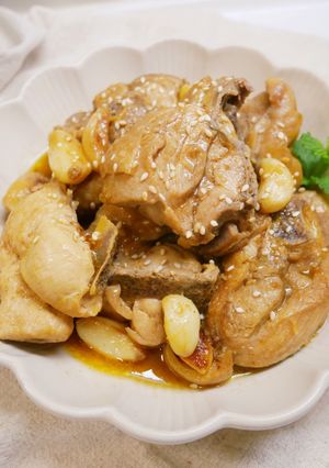 好簡單「沙茶燉雞」這也太下飯了吧！！ 的食譜成品照片