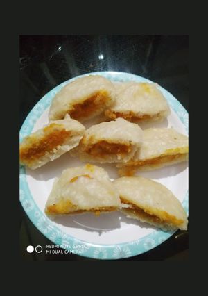 A picture of Potato Stuffed Idli.